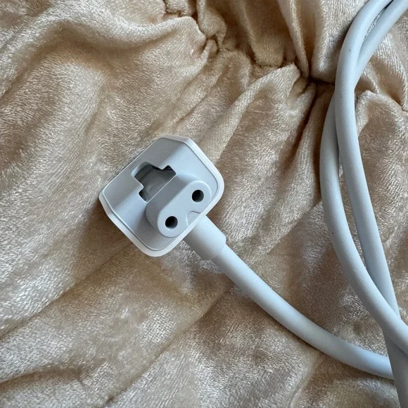 Apple Power Adapter Extension Cable - Picture 2 of 3
